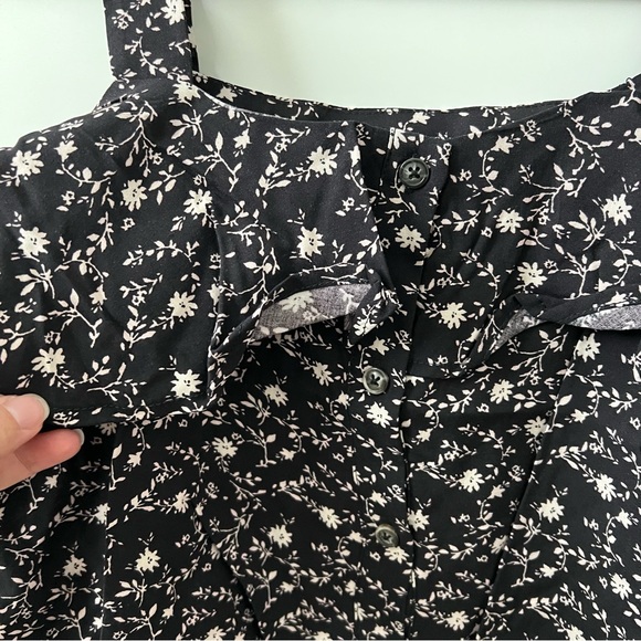 💗BOBEAU Front Tie Ruffle Button Tank - Picture 9 of 11